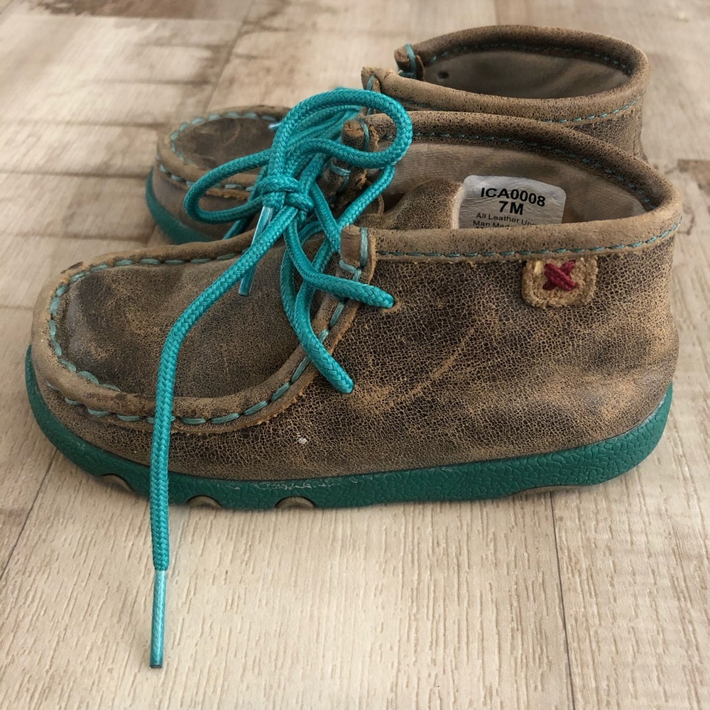 Twisted X size 7 boy shoes